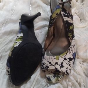 Open toed heels 👠